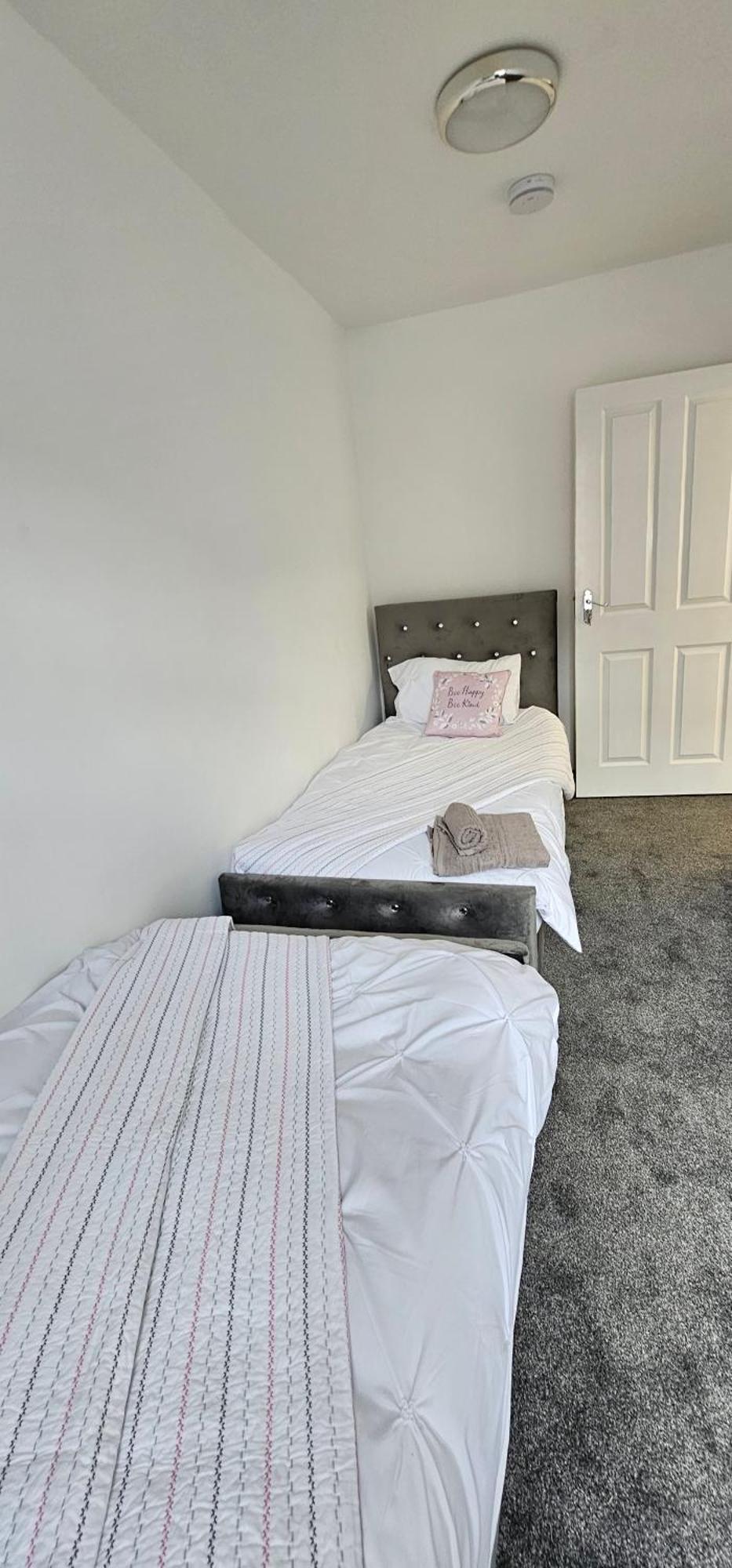Luxury Four Bedroom House Bradford  Exterior foto